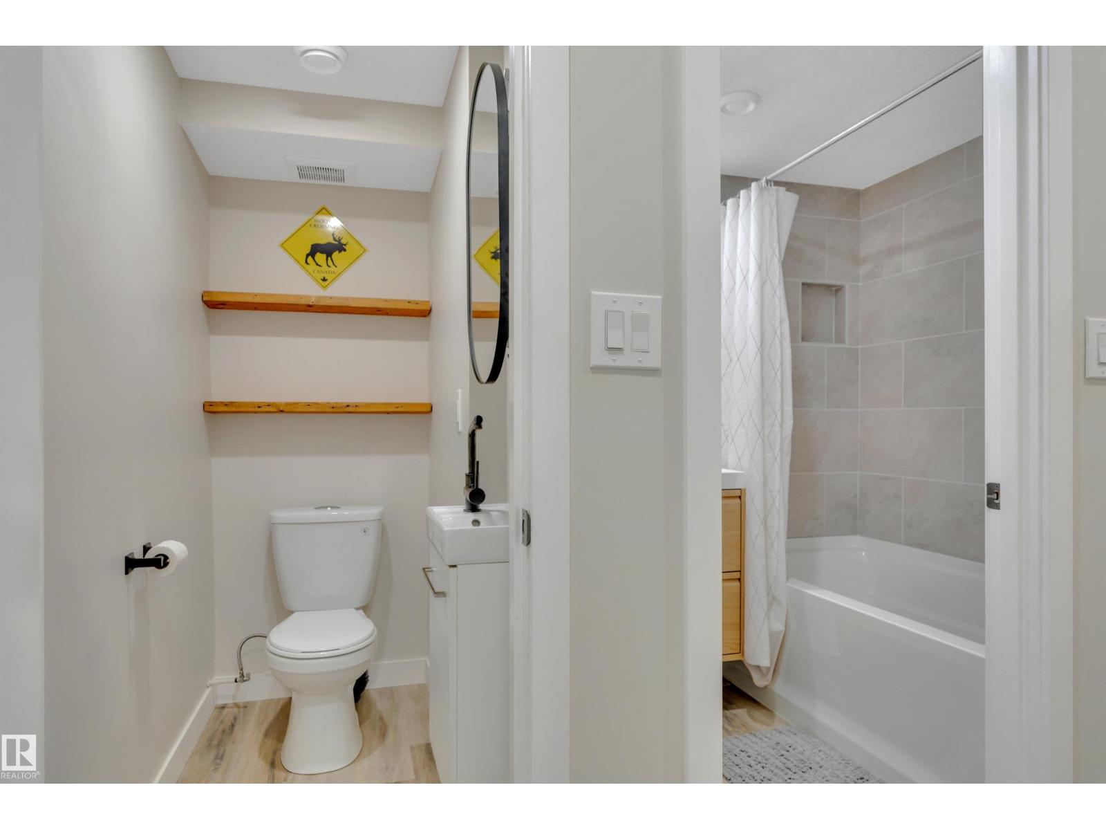 6011 107 ST NW - 39
