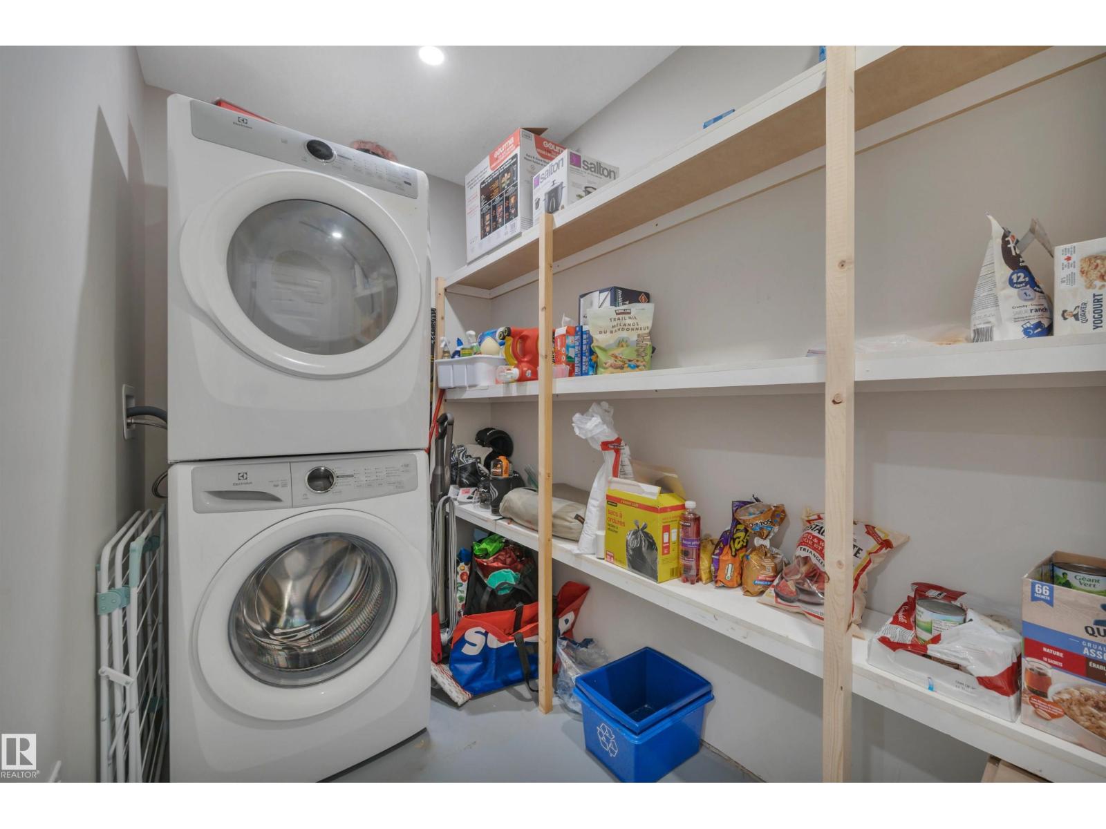 6011 107 ST NW - 43