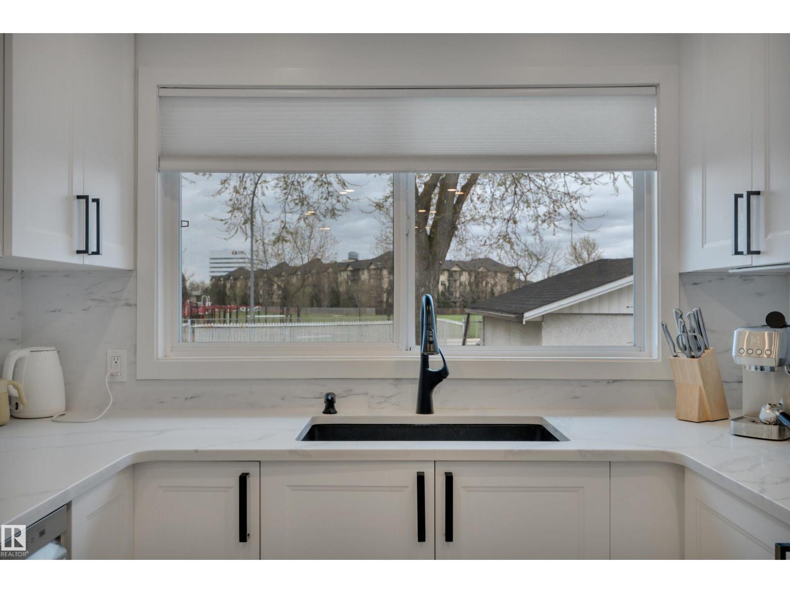 6011 107 ST NW - 6