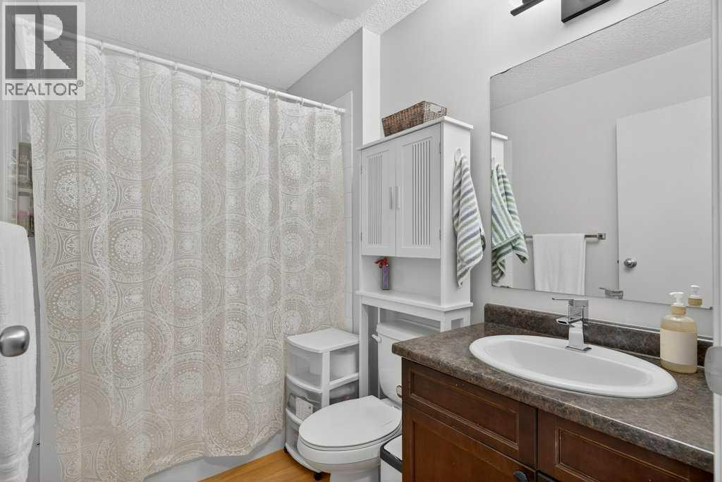 243 Redstone Drive NE - 26
