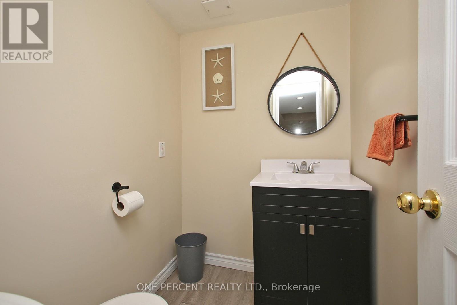 5 WATSON ROAD - 32
