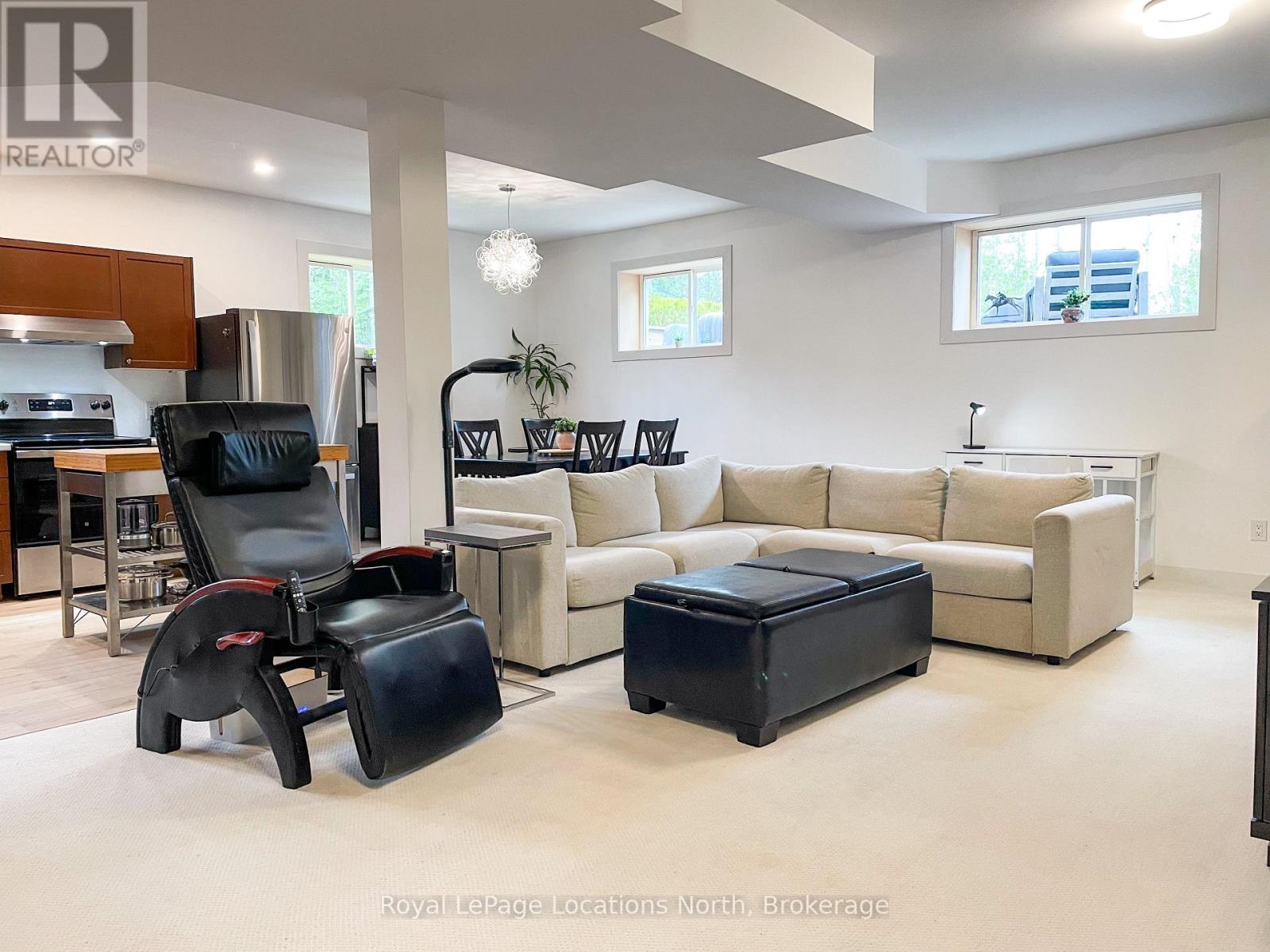 86 MARILYN AVENUE S - 23