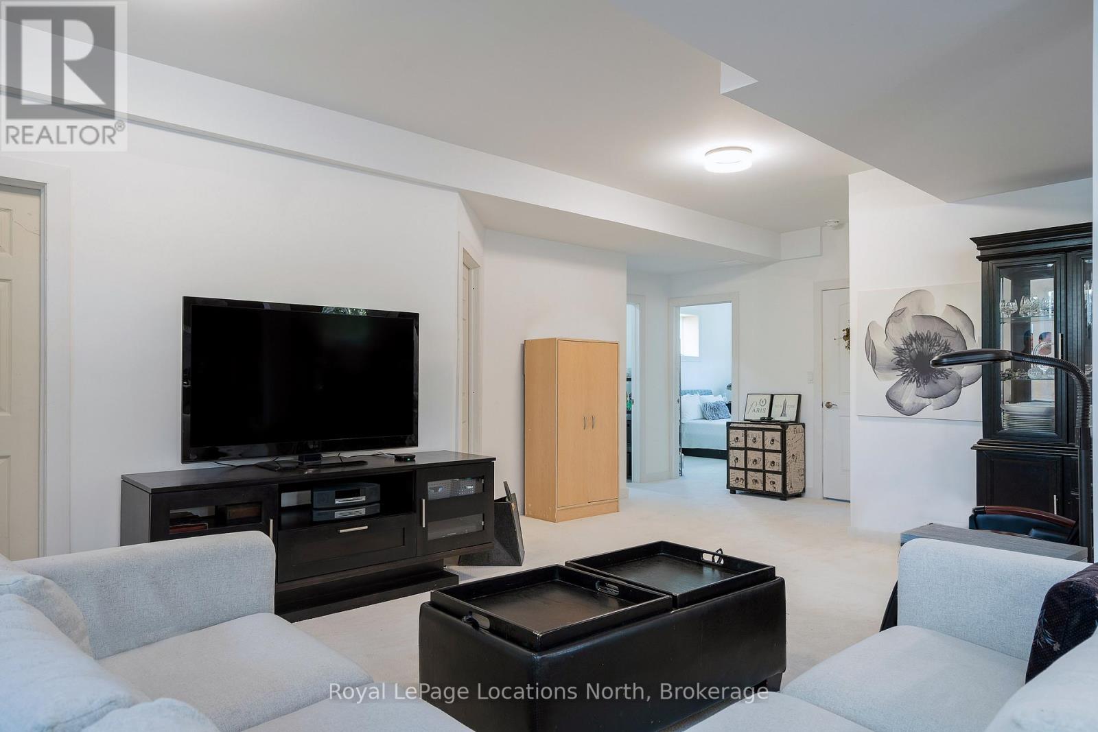 86 MARILYN AVENUE S - 24