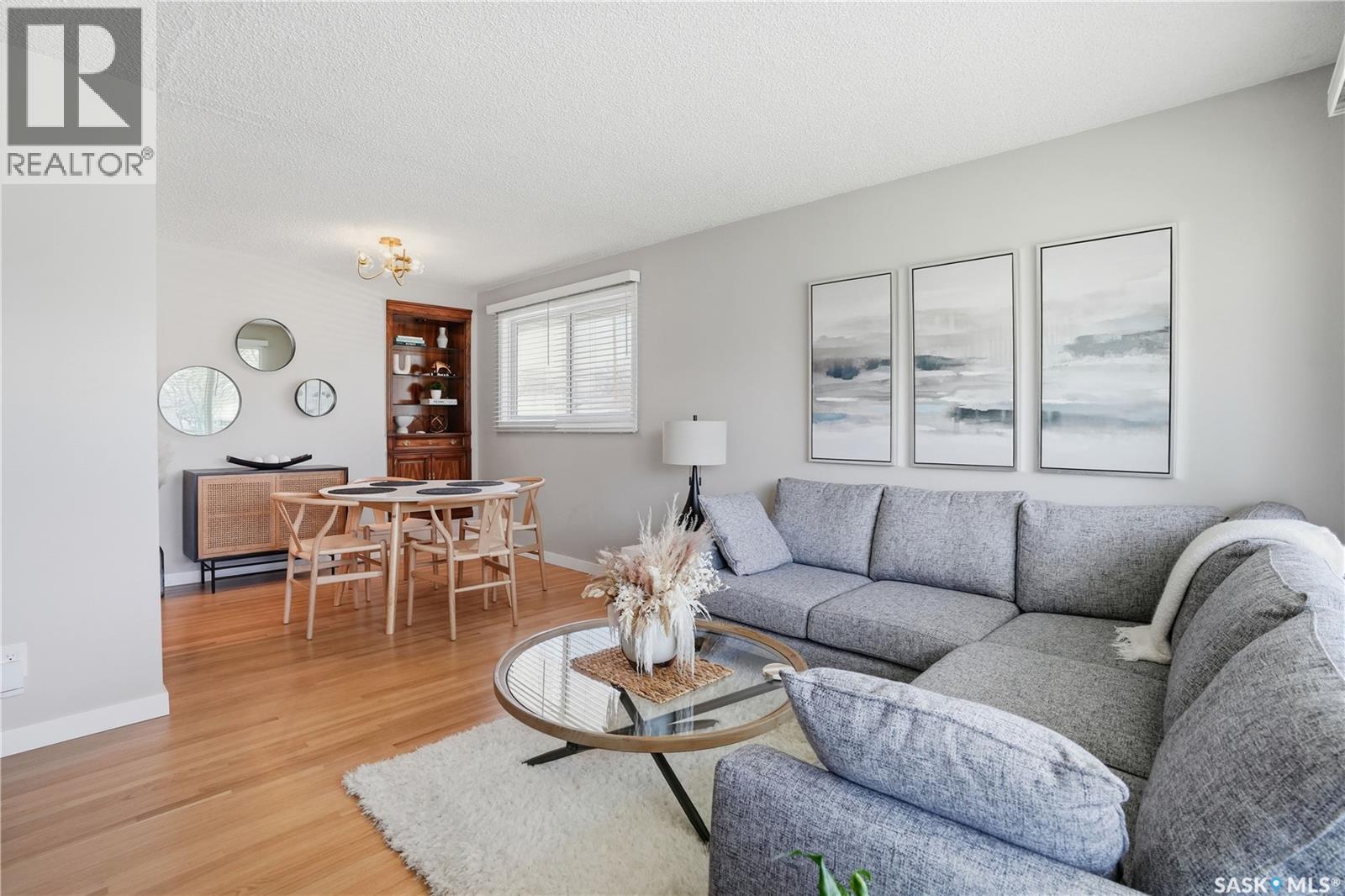 5654 Walker CRESCENT - 7