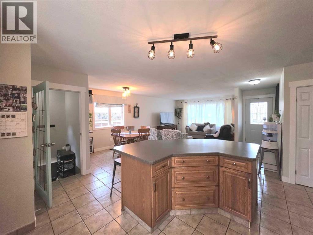 69 Alberta Crescent - photo 5