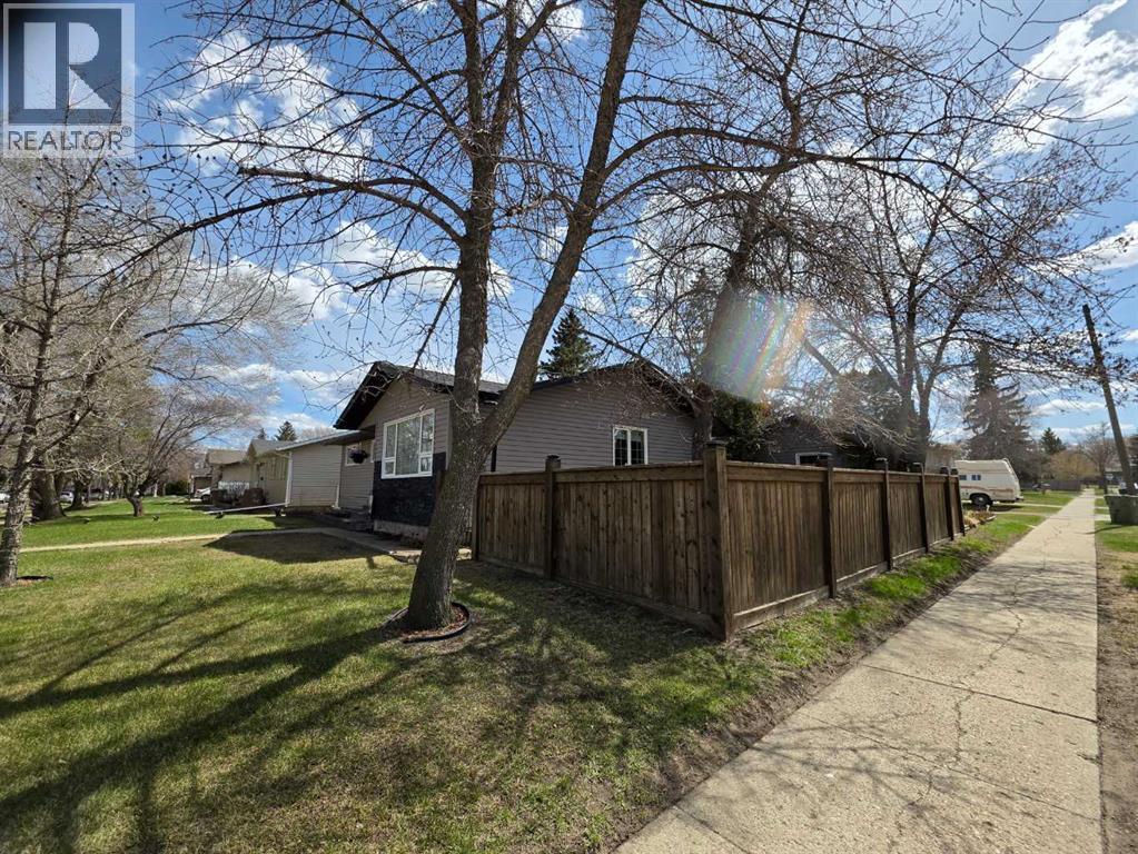 69 Alberta Crescent - photo 2
