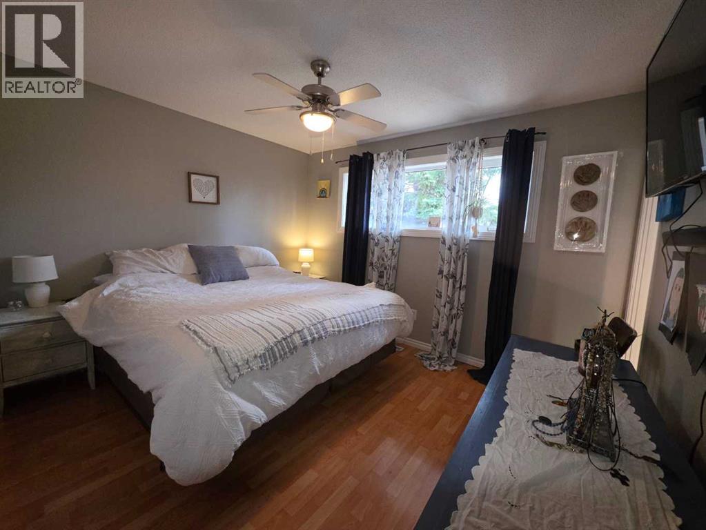 69 Alberta Crescent — photo 7