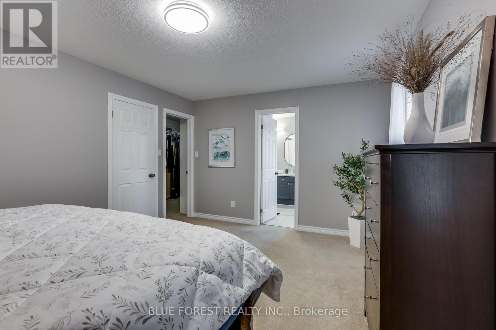 179 FOREST GROVE CRESCENT - 17