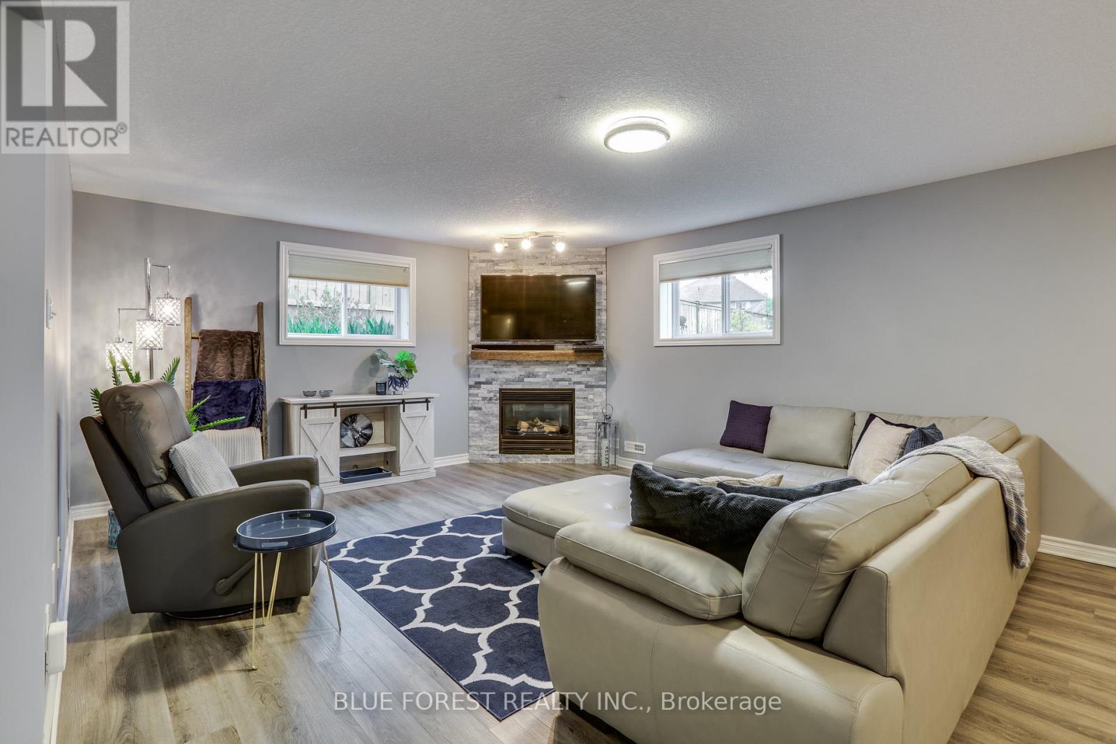 179 FOREST GROVE CRESCENT - 27