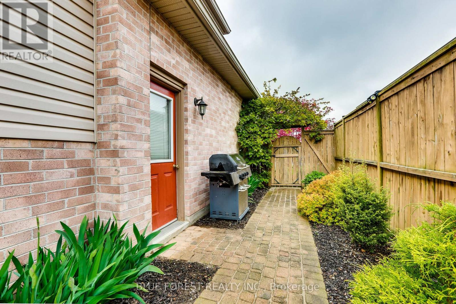 179 FOREST GROVE CRESCENT - 38
