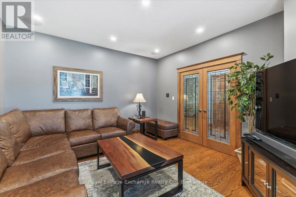 195 BIRCHWOOD AVENUE - Image 13