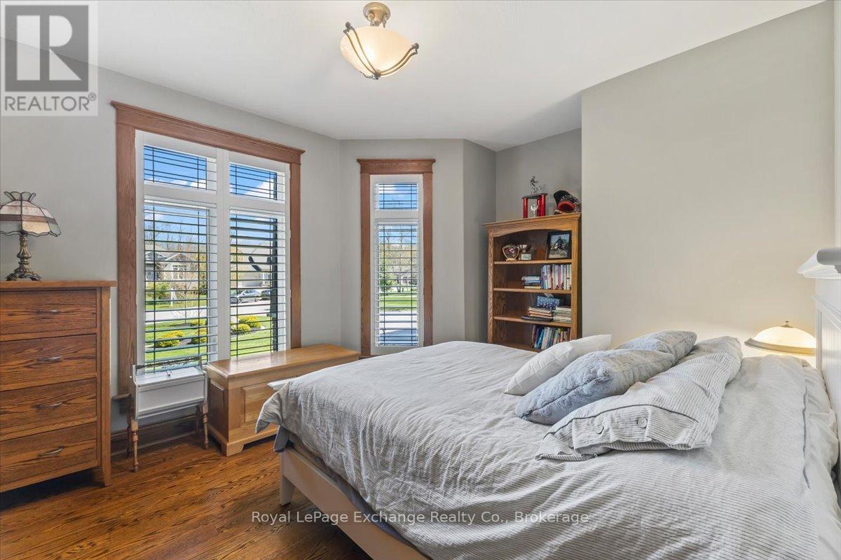 195 BIRCHWOOD AVENUE - Image 19