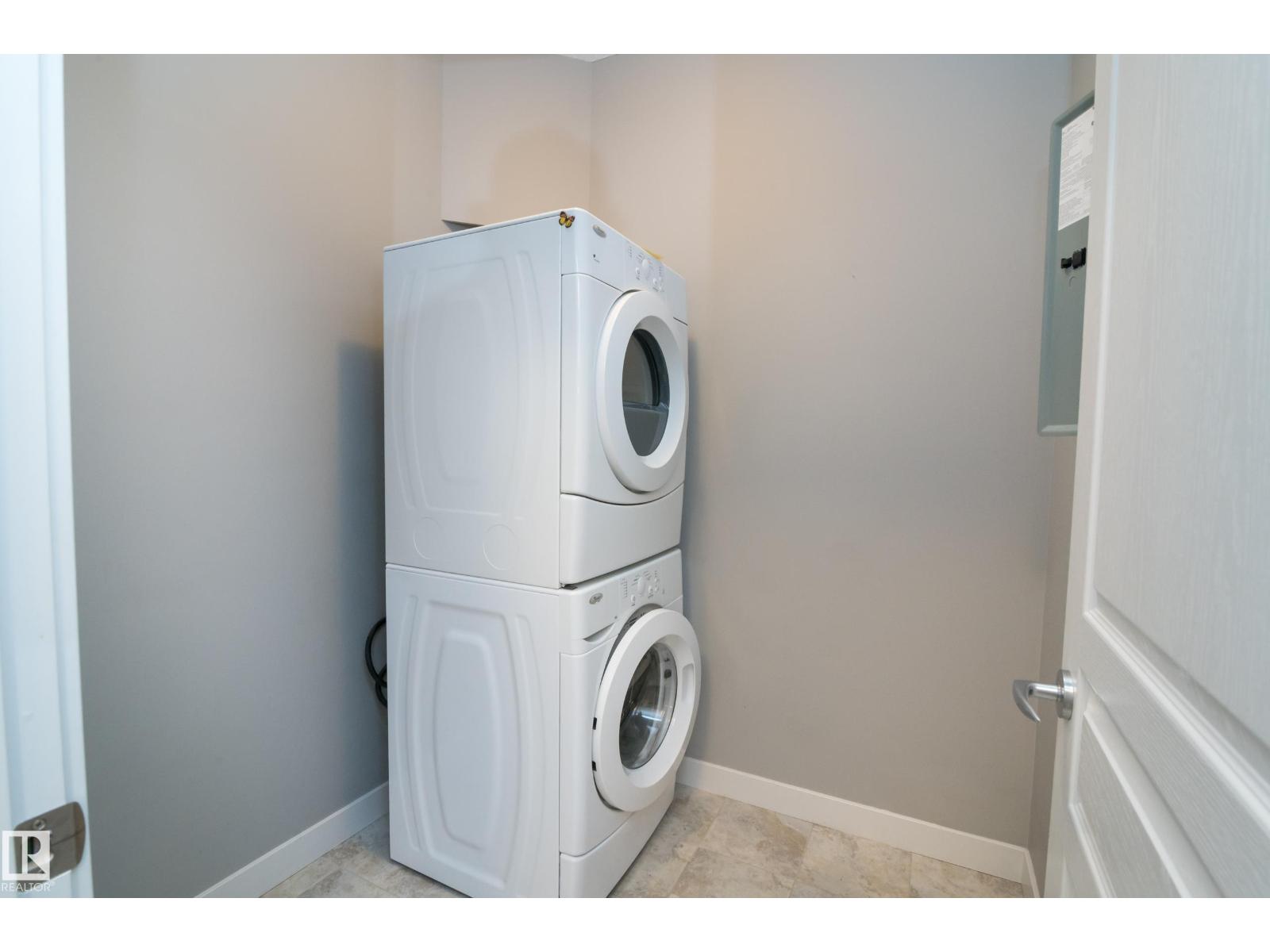 #414 2207 44 AV NW - 10