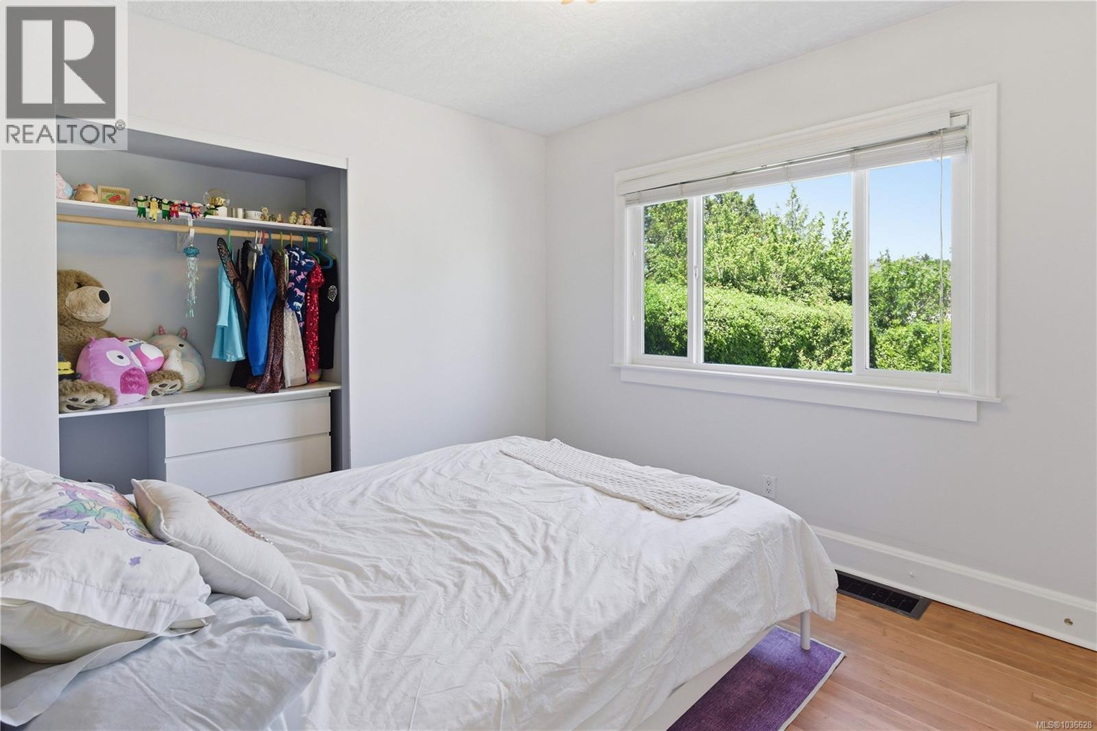 930 Lodge Ave - 12