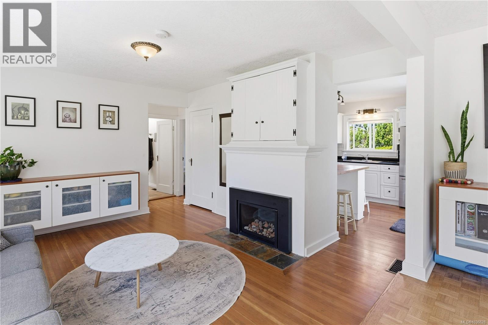 930 Lodge Ave - 4