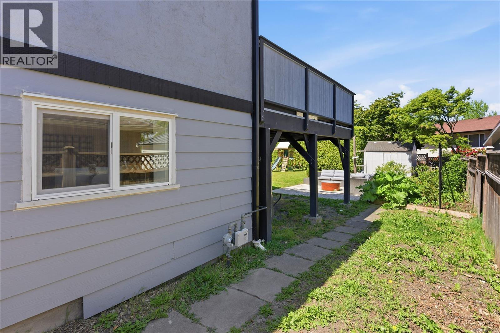 930 Lodge Ave - 26