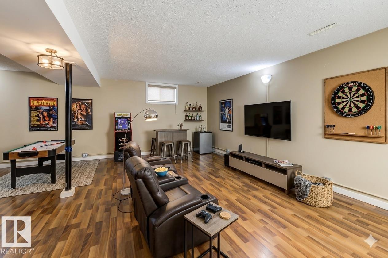 9602 90 ST NW - 7