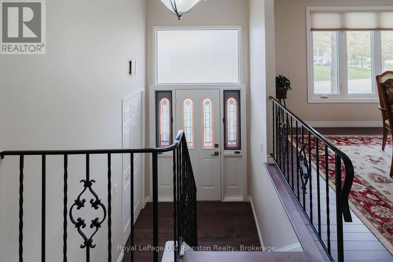343 MAPLE DRIVE - Image 2