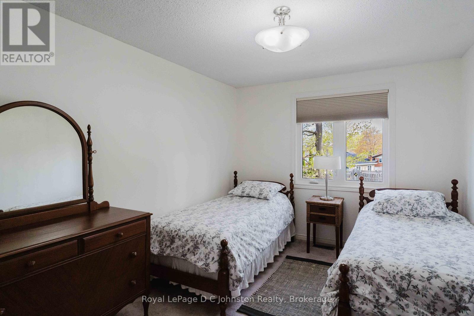 343 MAPLE DRIVE - 21
