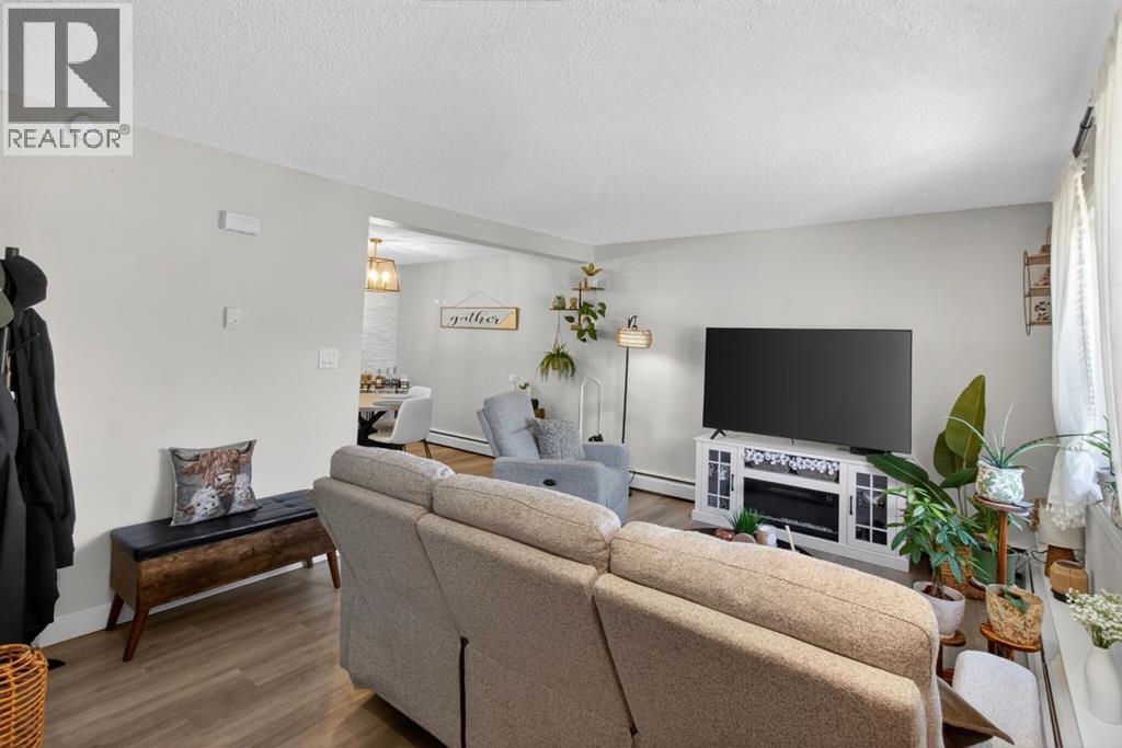 #79 3809 45 Street SW - 18