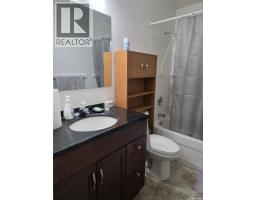 3pc Bathroom - 249 Sixth Street Ne, Wadena, SK S0A4J0 Photo 12