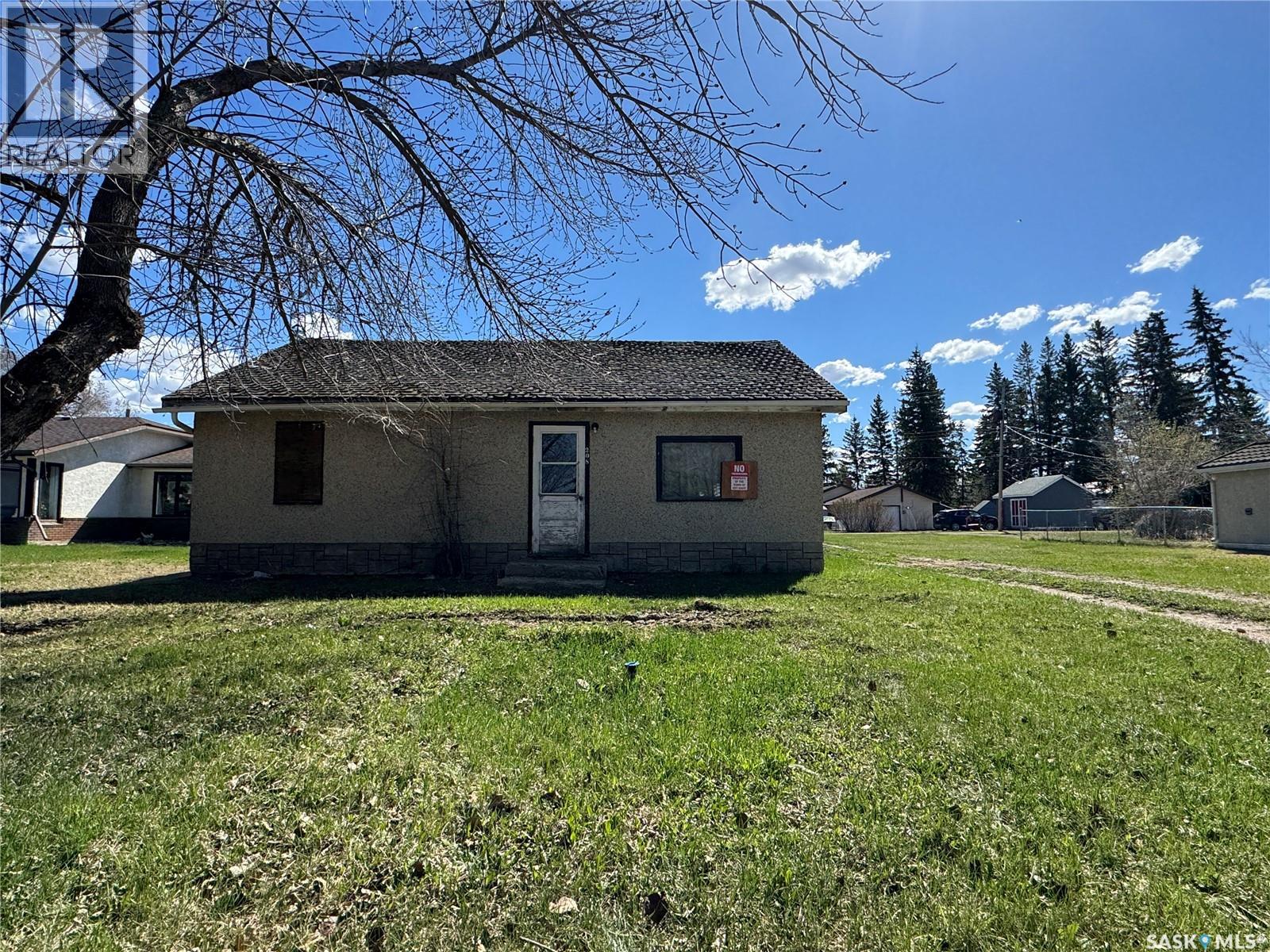 208 Irvine STREET - 1
