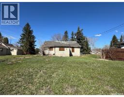 208 Irvine Street, Cut Knife, SK S0M0N0 Photo 11