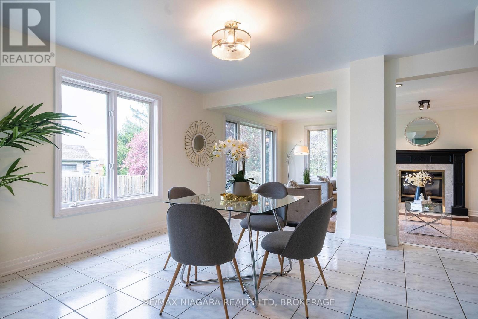 2 MCCLURE CRESCENT - 16