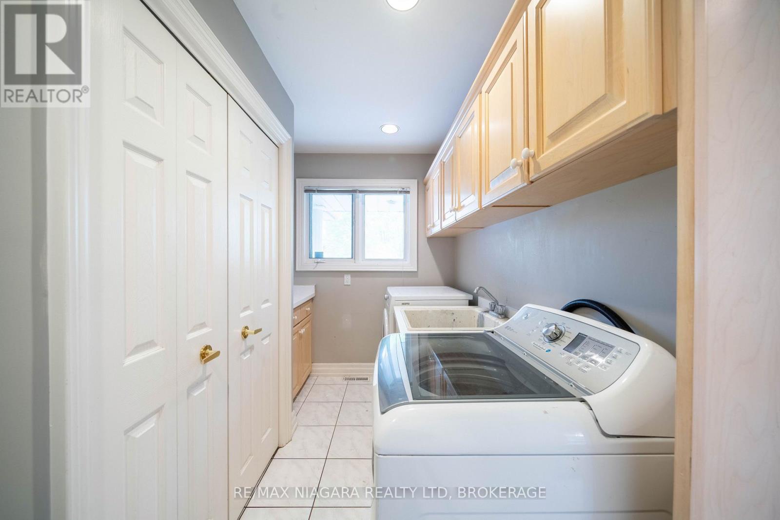 2 MCCLURE CRESCENT - 18