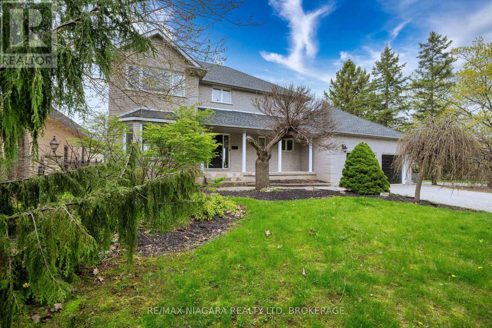 2 MCCLURE CRESCENT - 2