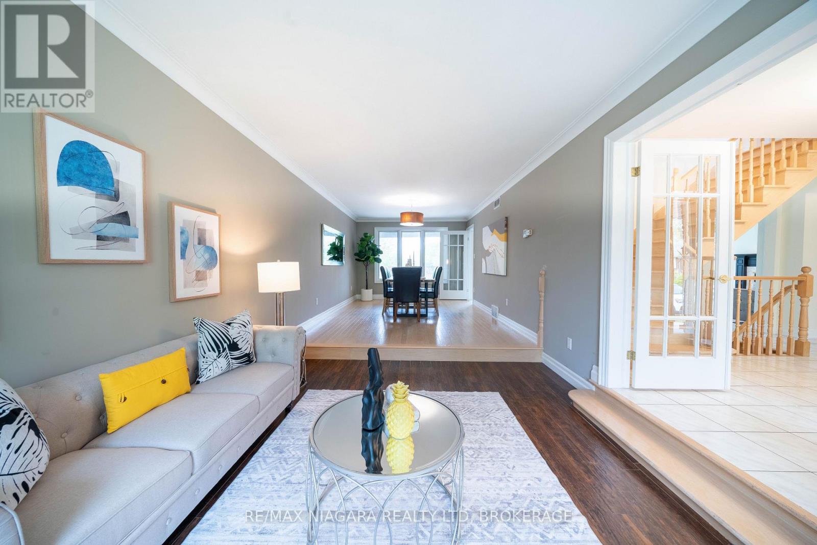 2 MCCLURE CRESCENT - 25