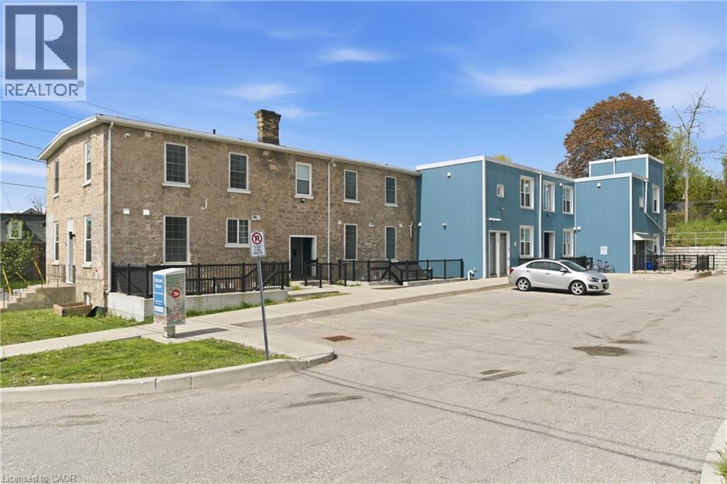 58 BEVERLY Street Unit# 106, Cambridge, Ontario, N1R3Z7 — Photo 2