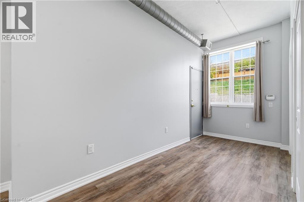 58 BEVERLY Street Unit# 106, Cambridge, Ontario, N1R3Z7 — Photo 8