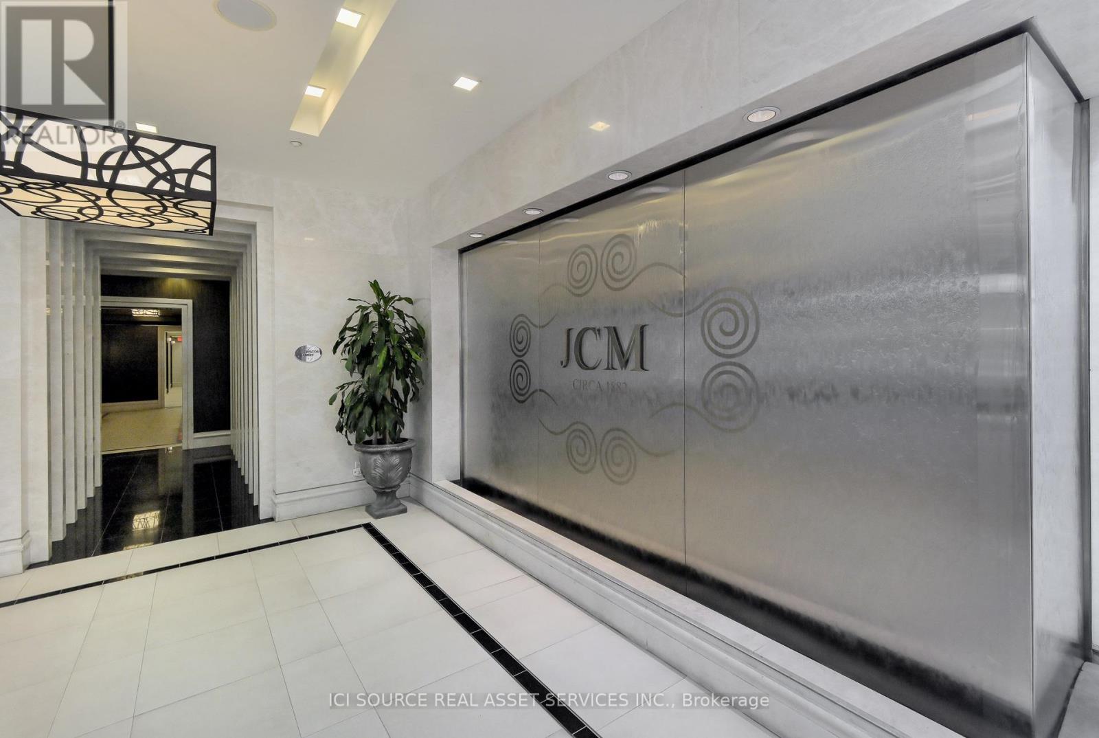 #2303 28 LINDEN STREET - 24
