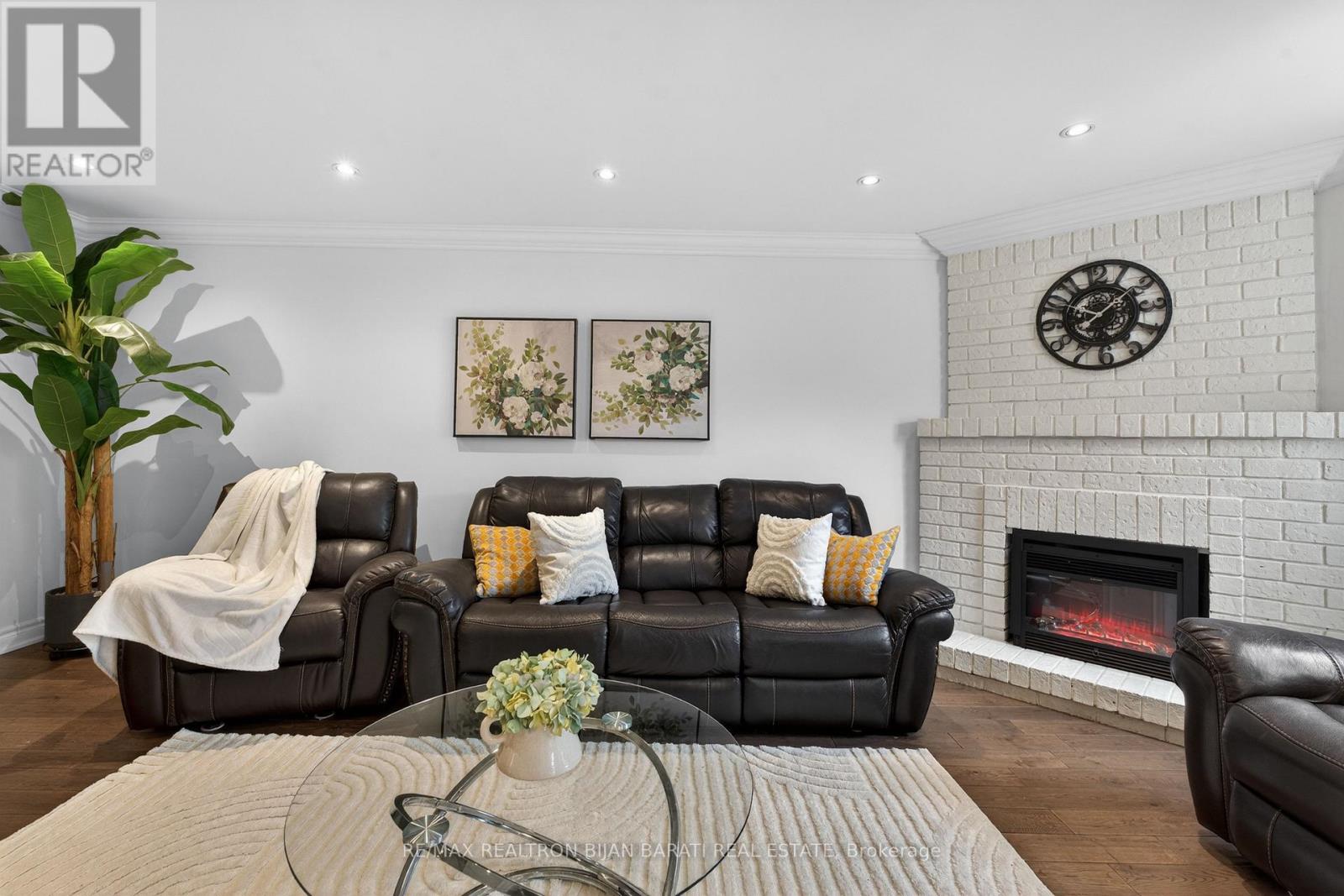 92 WELDRICK ROAD E - 14