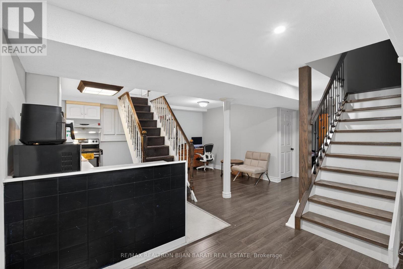 92 WELDRICK ROAD E - 39