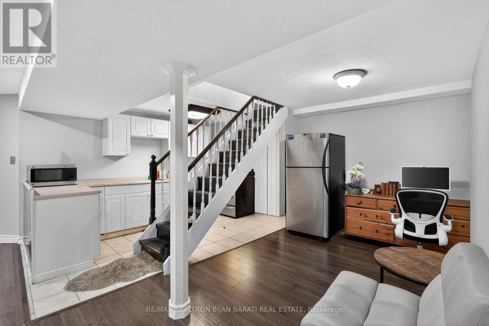 92 WELDRICK ROAD E - 43