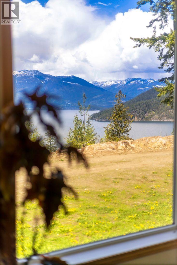 & 14506 HIGHWAY 3A Unit# 14504, Gray Creek
