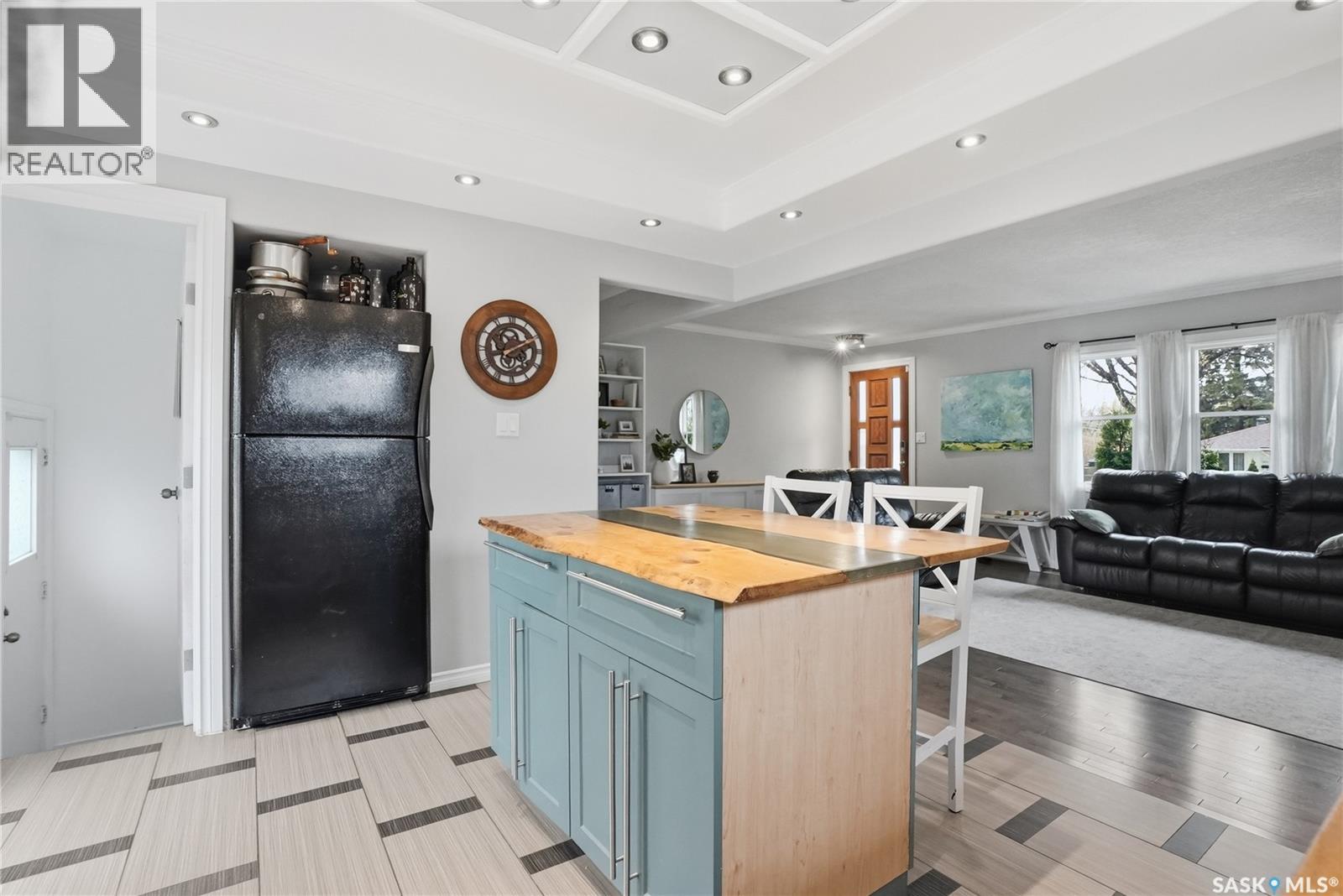 1210 K AVENUE N - 14