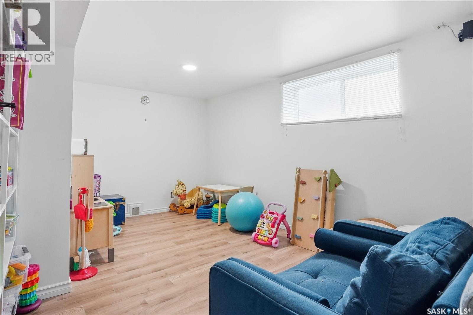 1210 K AVENUE N - 28