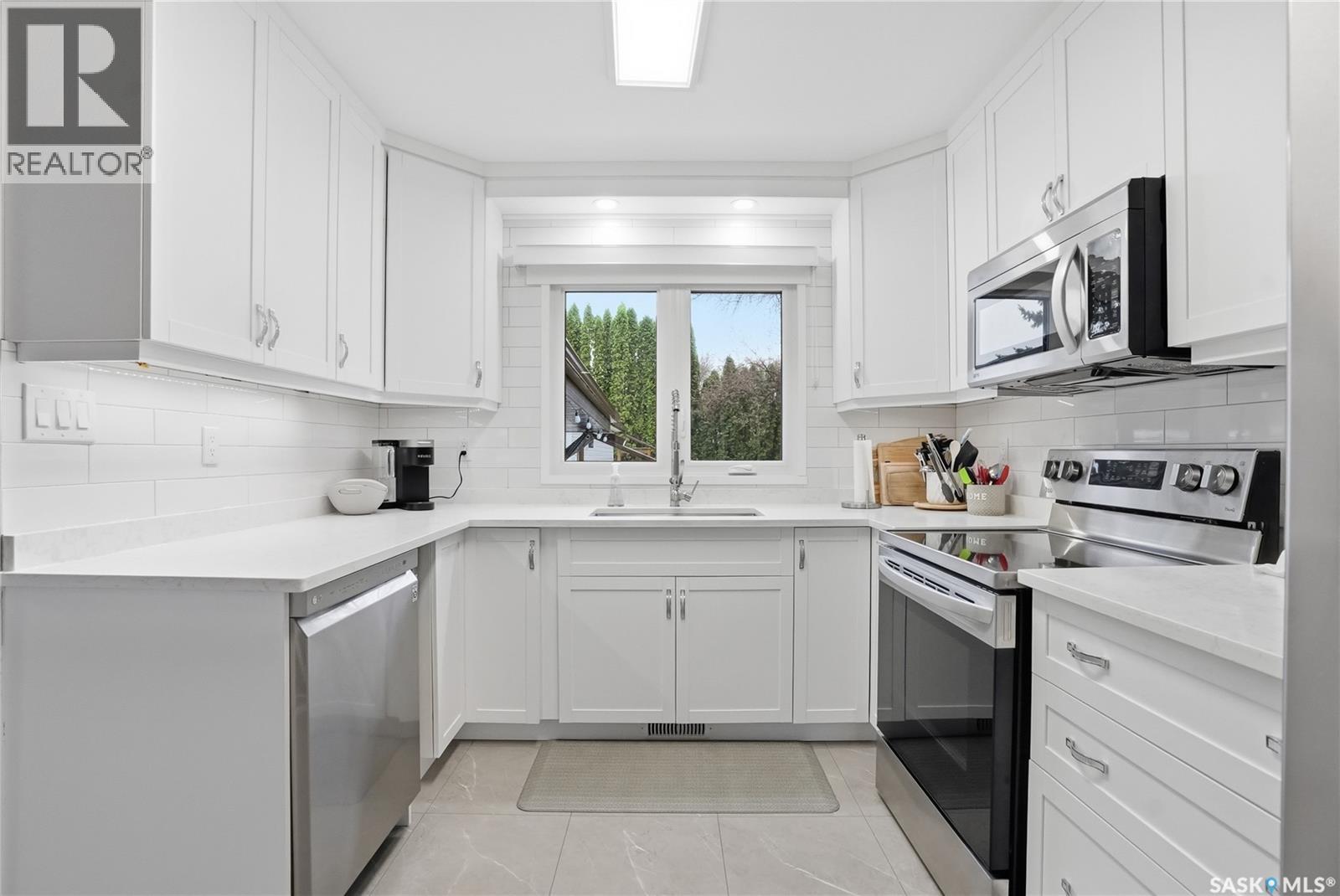 1646 East HEIGHTS - 11
