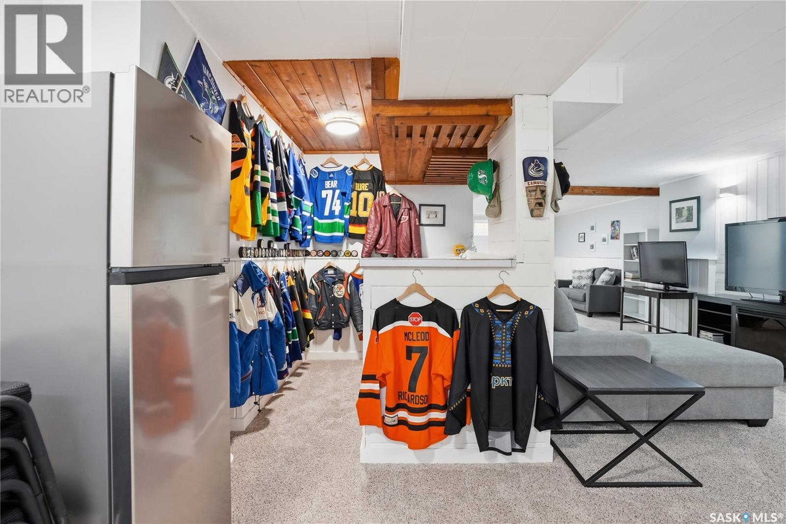 1646 East HEIGHTS - 26