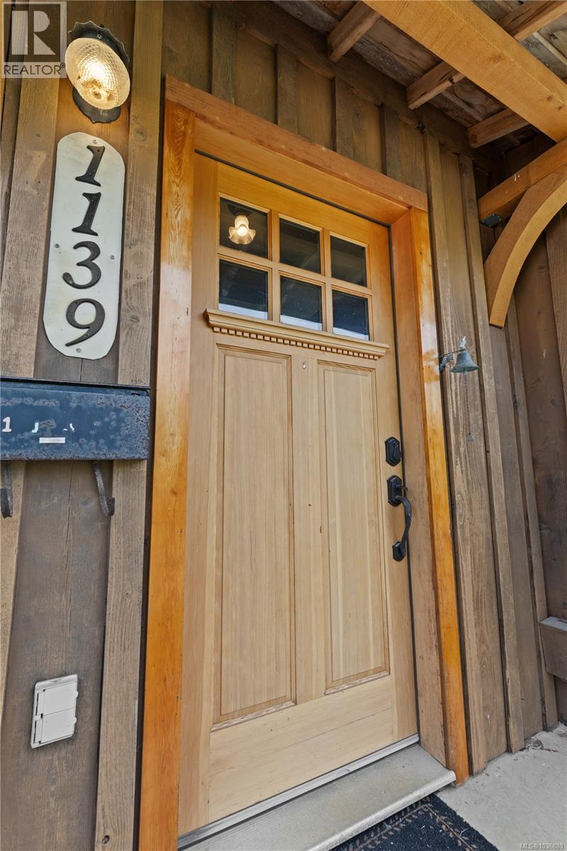 1139 Lippincott Rd - 24
