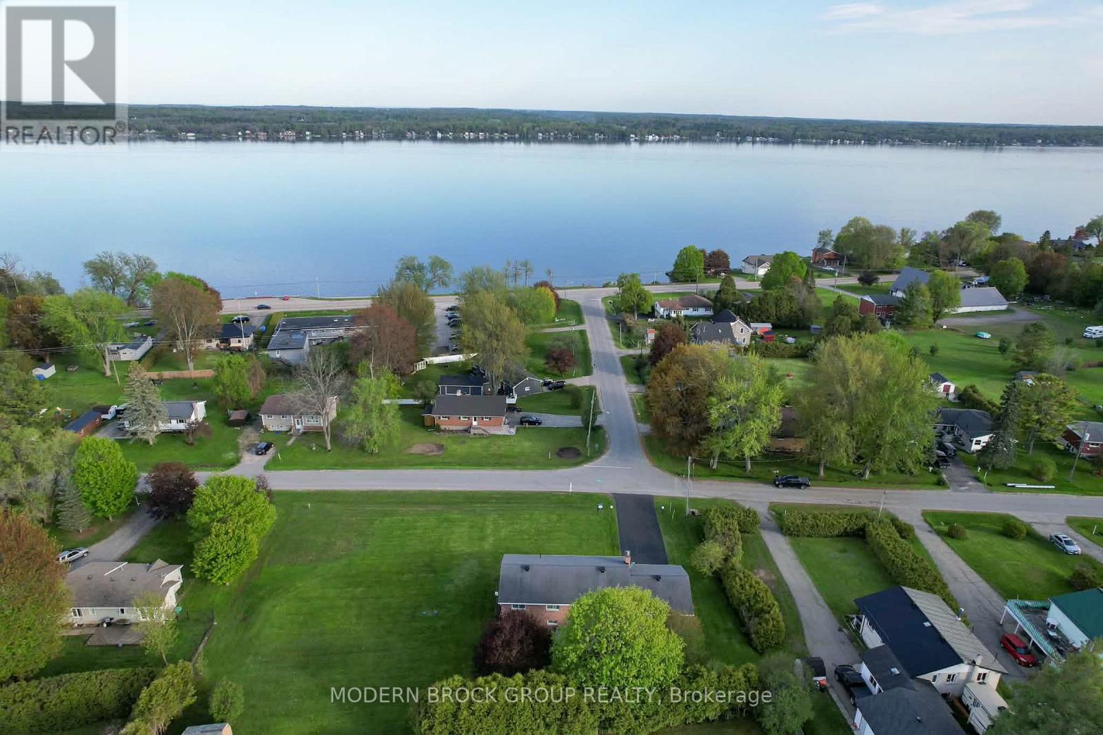 24 BERNARD CRESCENT - Image 3