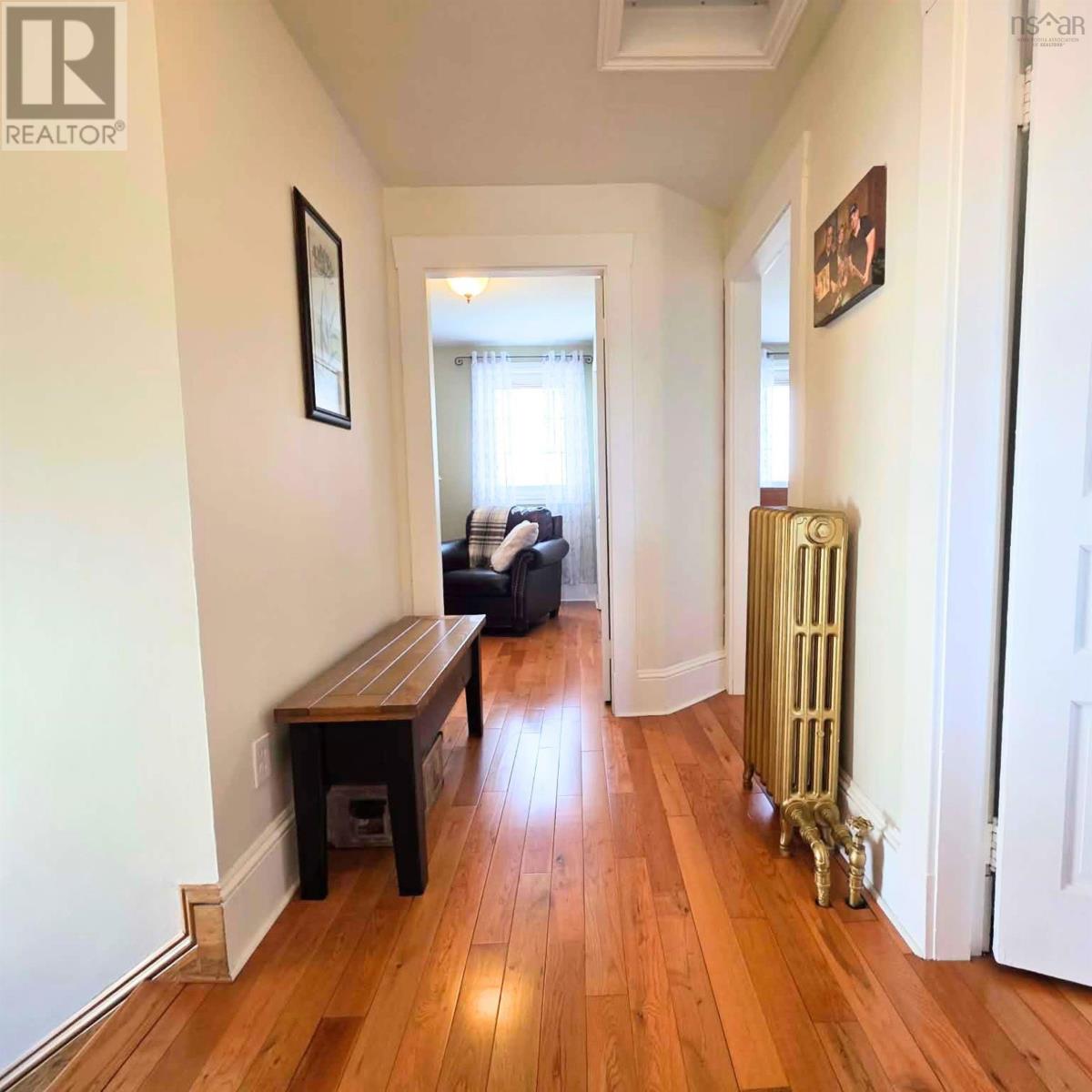 280 Convent Street - 16