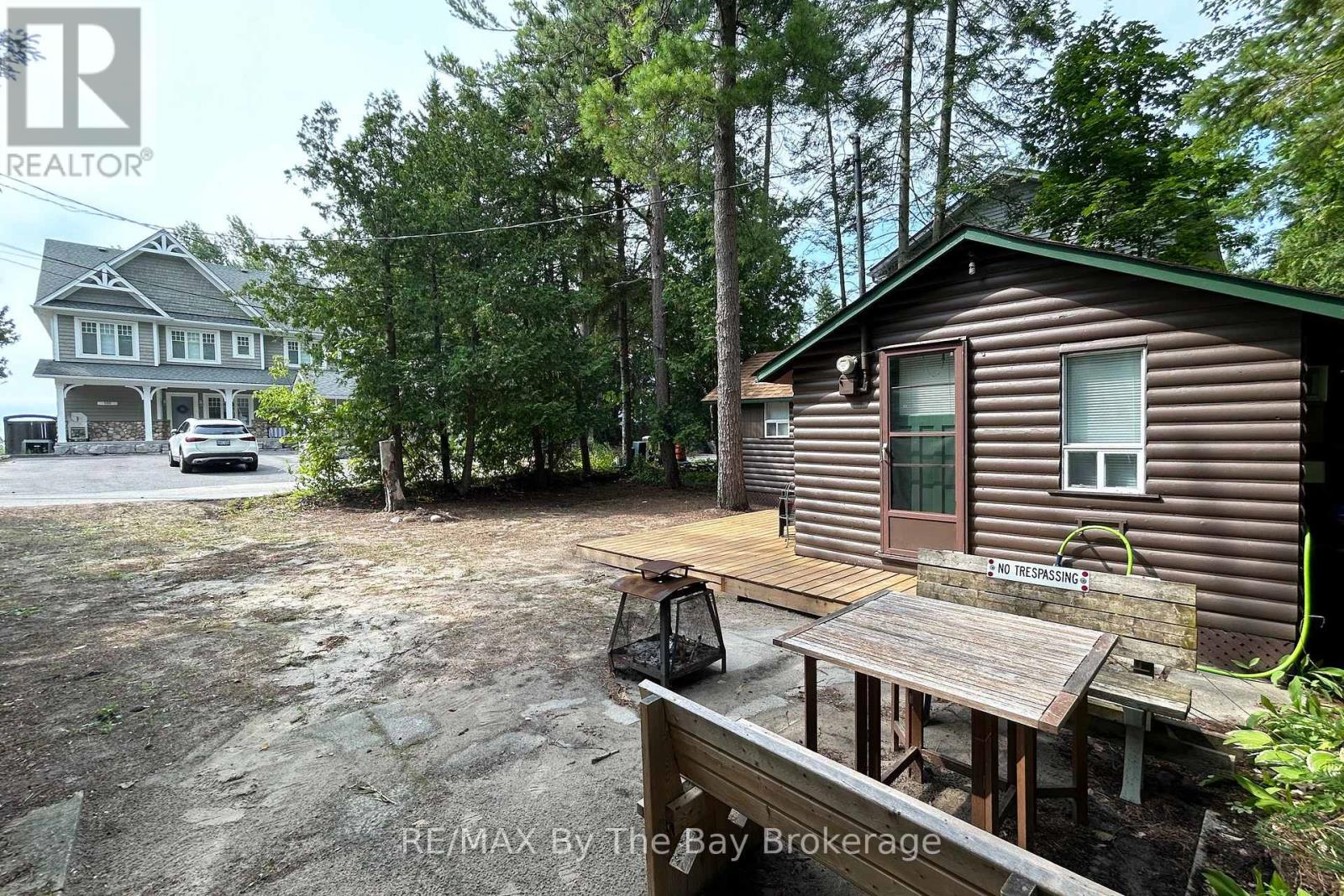 465 BLUEWATER LANE - 17
