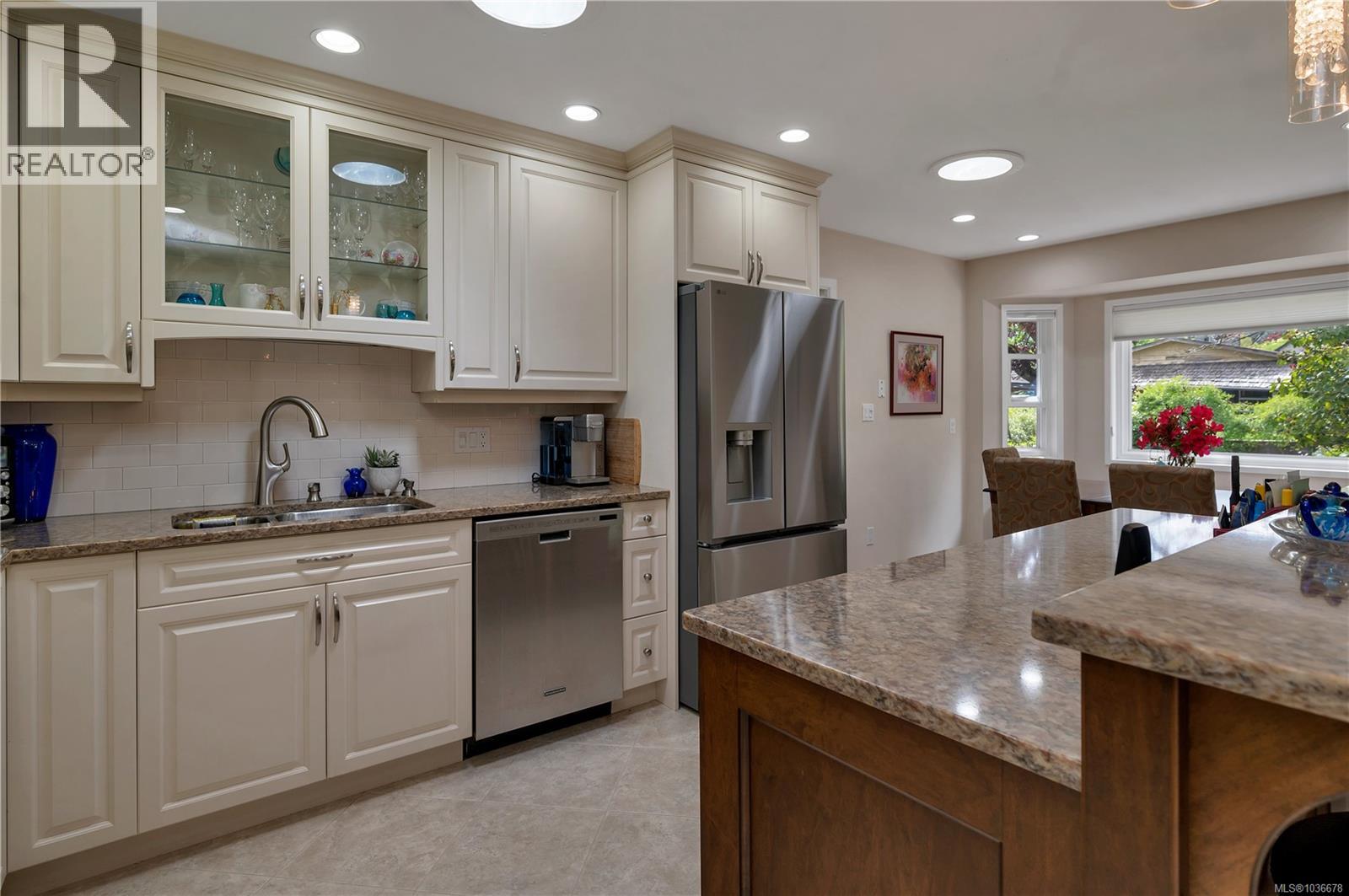 2240 Milford Rd - 6