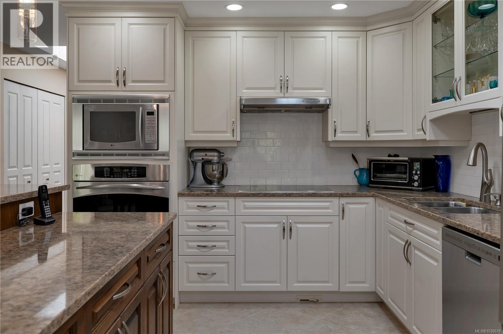 2240 Milford Rd - 9