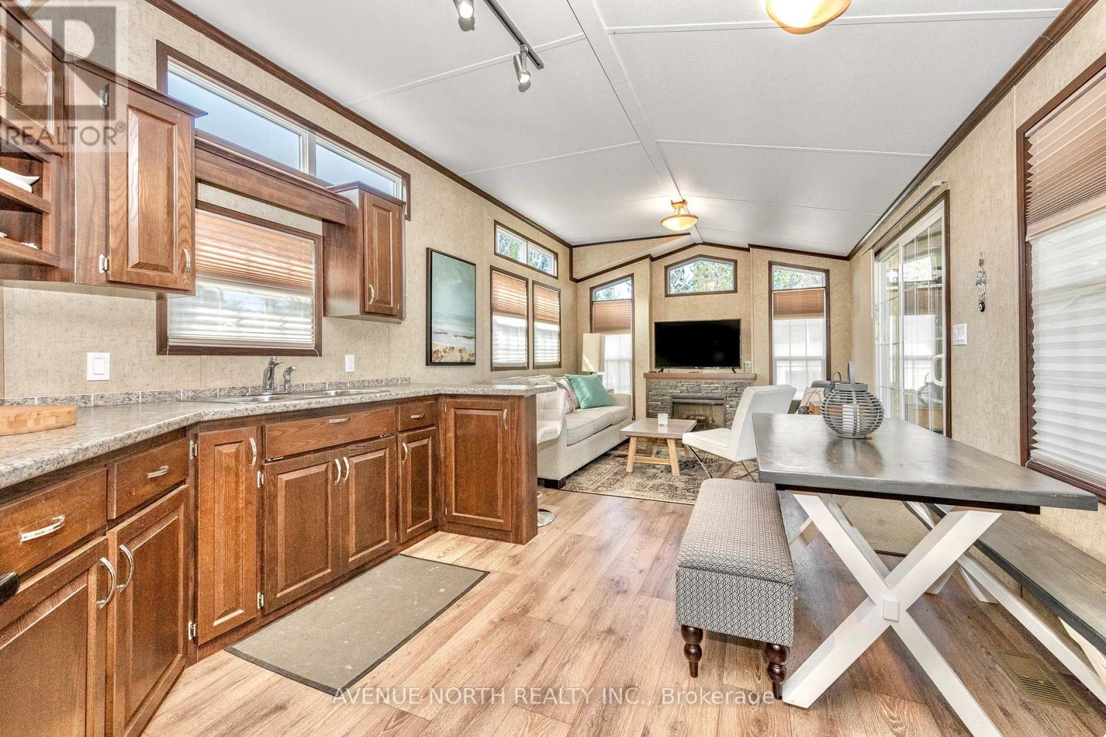 #H23 - 240 PINEWOOD PARK ROAD - 18