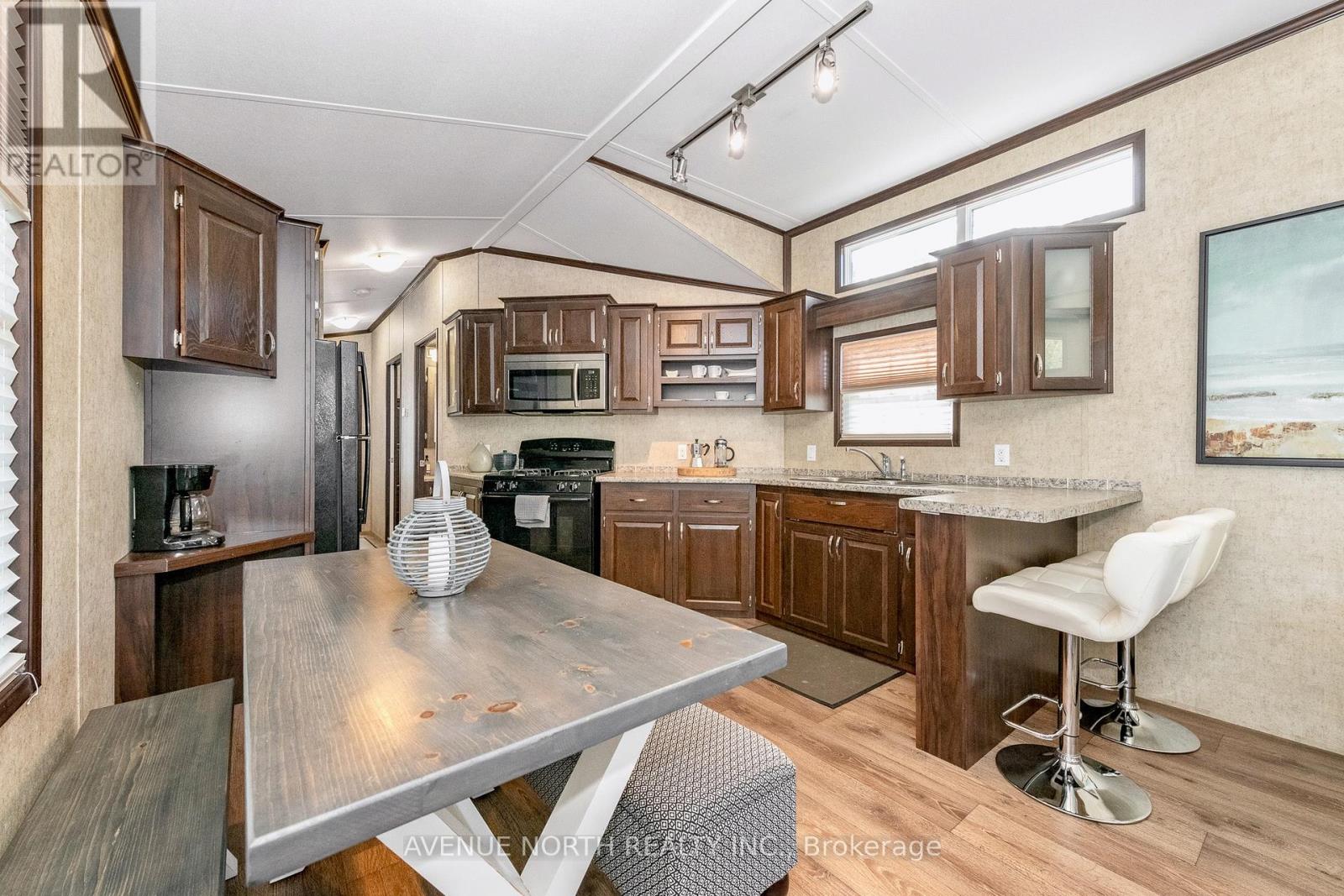 #H23 - 240 PINEWOOD PARK ROAD - 22